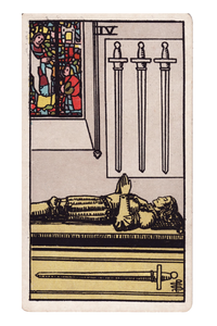 Cuatro de Espadas en el Tarot